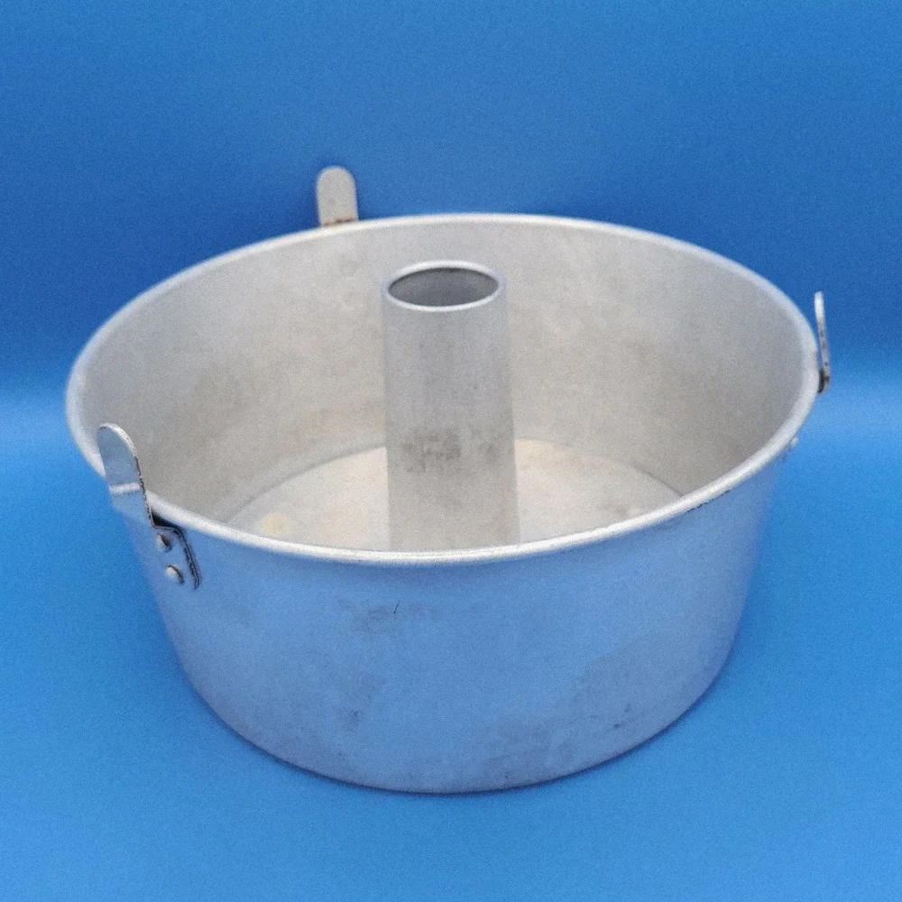 Vintage Aluminum 2-piece Angel Food Cake Pan‎ with cooling legs